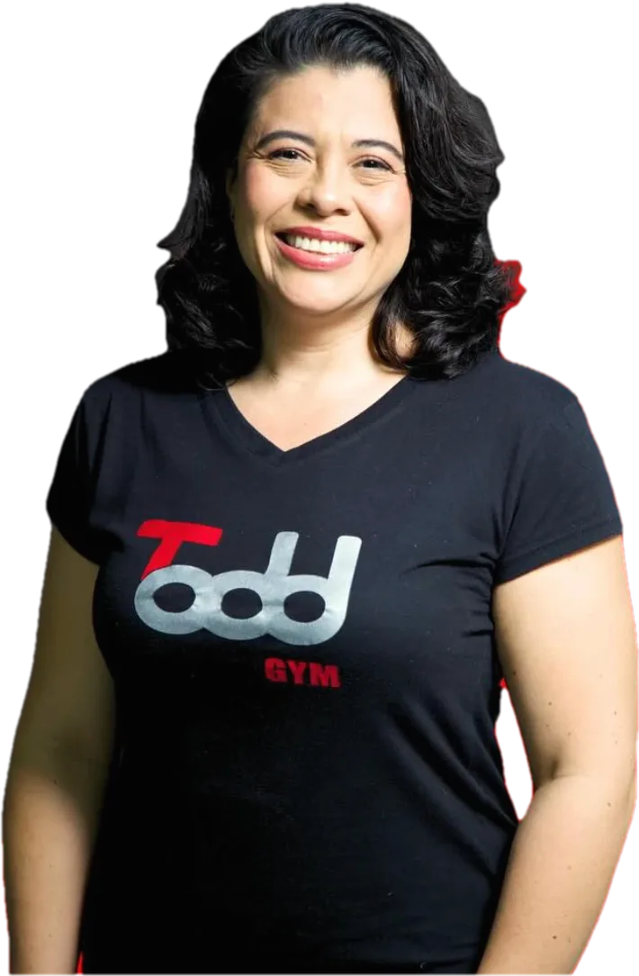 Hazel Rojas, entrenadora y fundadora, sonriendo